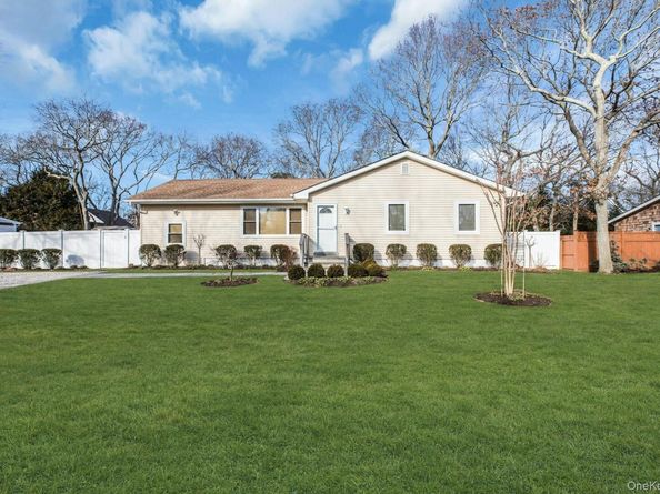 79 School Street, Hampton Bays NY 11946