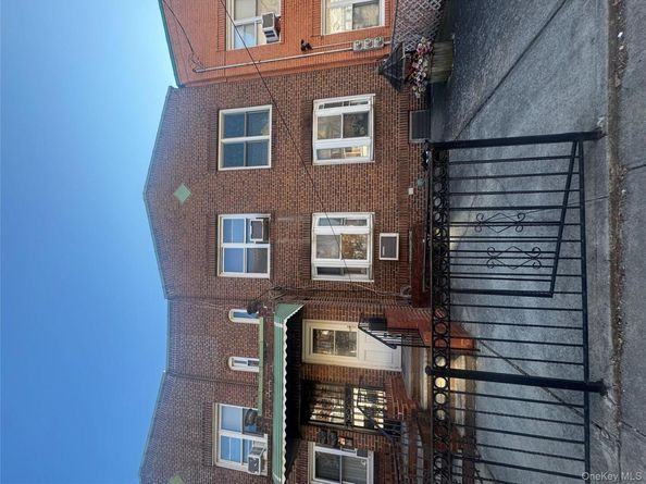 28-27 44th Street, Astoria NY 11103