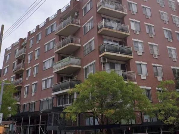 137-08 31 st Road 6E, Flushing NY 11354