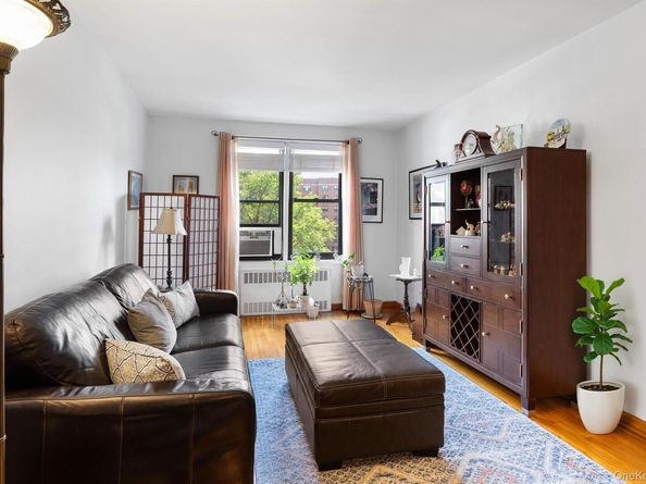 9040 Fort Hamilton Parkway 3, Brooklyn NY 11209