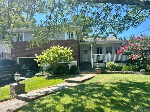 614 Bond Court, North Merrick NY 11566