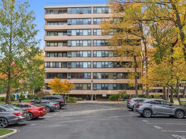 166-40 Powells Cove Blvd 2A, Beechhurst NY 11357