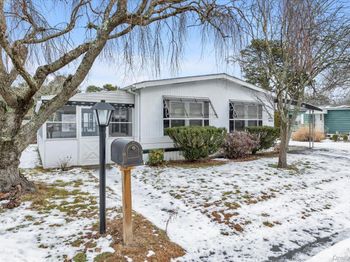 525-183 Riverleigh Avenue