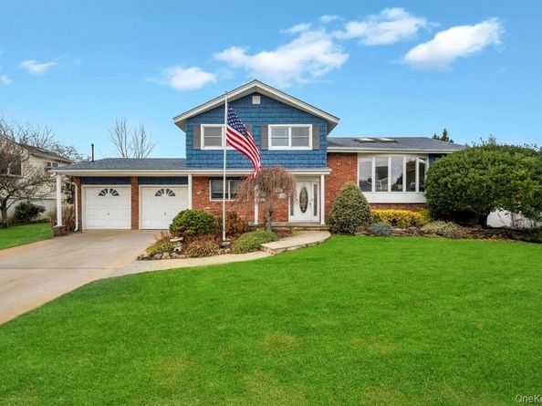 65 Waterview Avenue, Massapequa NY 11758