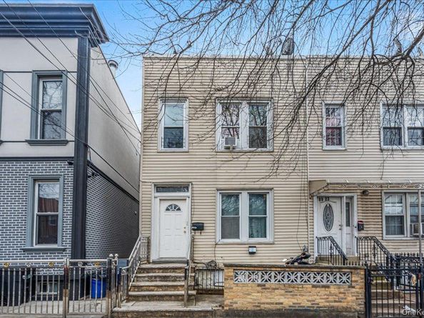 8921 129th Street, Richmond Hill NY 11418