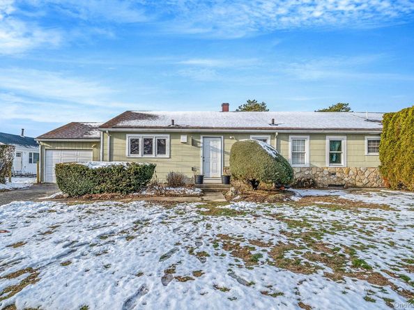 741 Hamilton Avenue, Westhampton Beach NY 11978