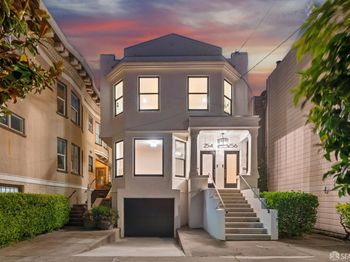 256 8th Avenue