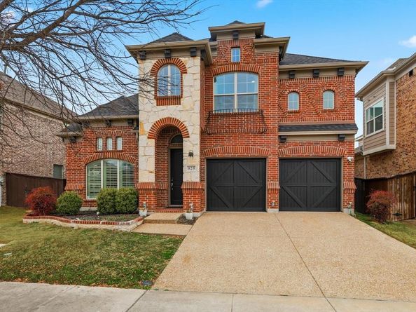 925  Nathanael Greene Court , Aubrey Texas 76227