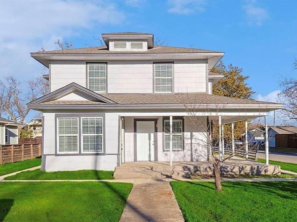 702 N Edgefield Avenue , Dallas Texas 75208