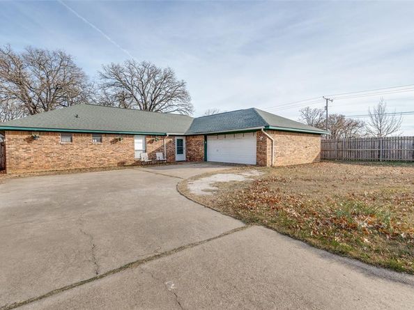 1509  Springbrook Street , Corinth Texas 76210