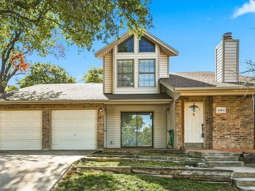 6404  Woods Edge Drive , Arlington Texas 76016