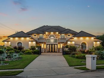3704  Kingfisher Court 
