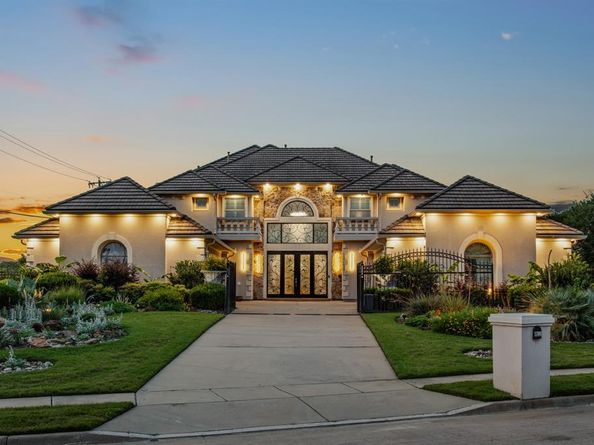 3704  Kingfisher Court , Flower Mound Texas 75022