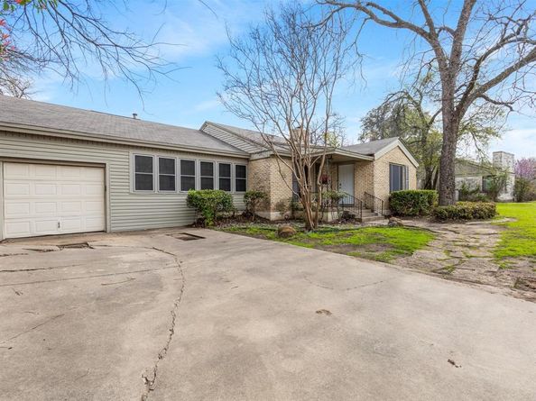 3709  Bellaire Circle , Fort Worth Texas 76109