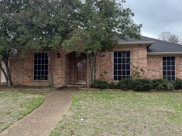 1226  Donegal Lane , Garland Texas 75044