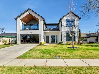 3753  Bolivar Drive 