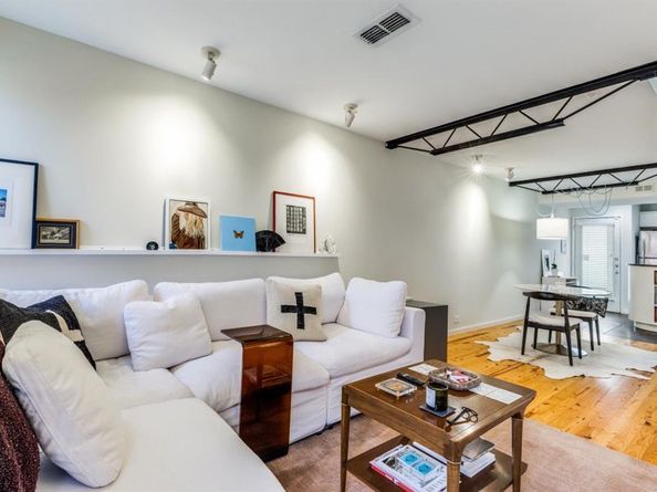 4242  Buena Vista Street  16, Dallas Texas 75205