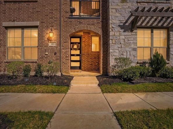 311  Ukiah Street , Lewisville Texas 75056