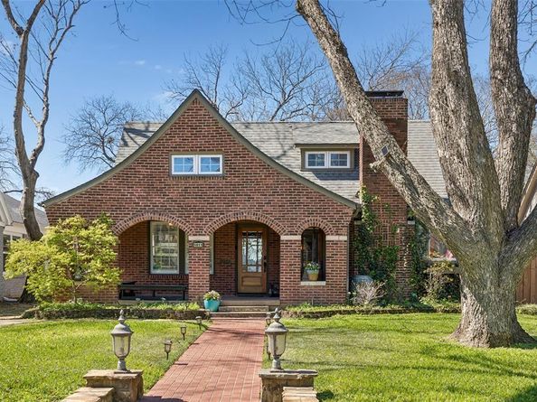 1011 N Clinton Avenue , Dallas Texas 75208