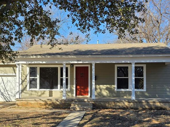 702  Emery Street , Denton Texas 76201