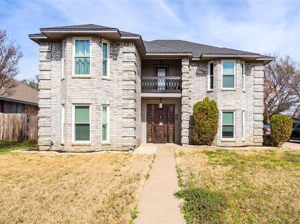 203  Hillside Drive , Kennedale Texas 76060