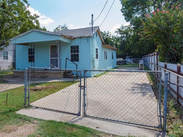 3130  Palacios Avenue , Dallas Texas 75212