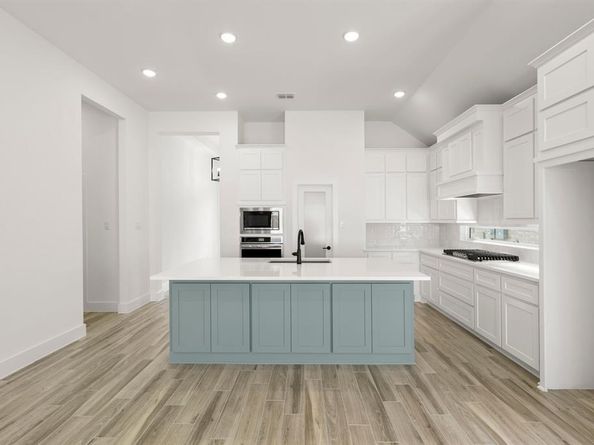 1704  Silla  , Little Elm Texas 75068