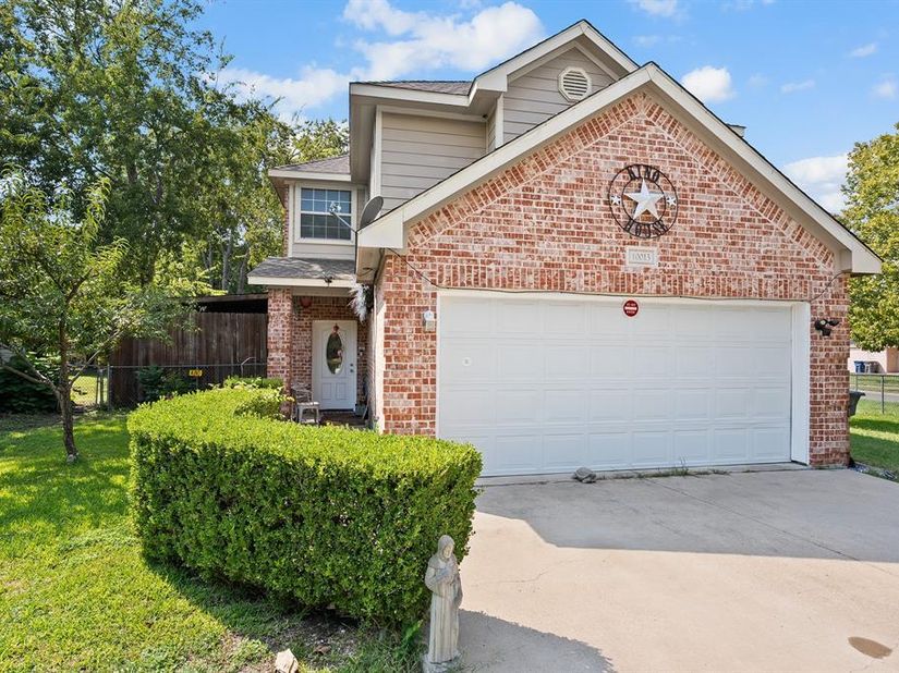 10015  Santa Garza Drive , Dallas Texas 75228
