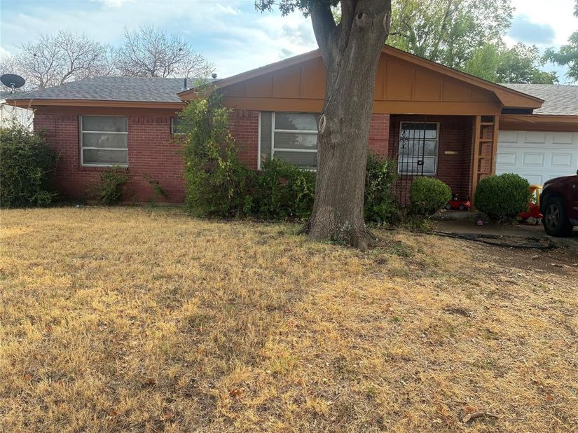 1424  Cloverdale Drive , Fort Worth Texas 76134