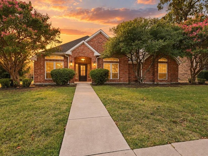 812  Fall Drive , Allen Texas 75002