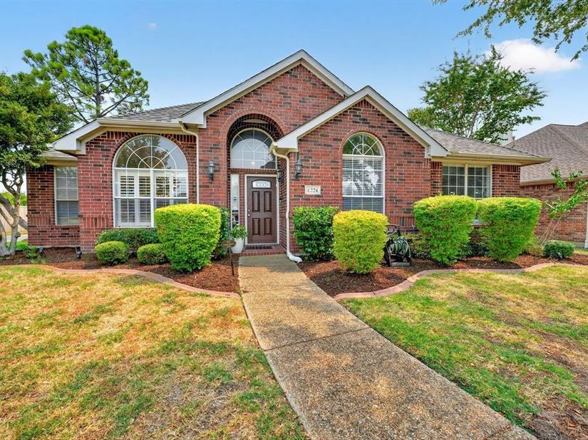 4224  Arbor Creek Drive , Carrollton Texas 75010