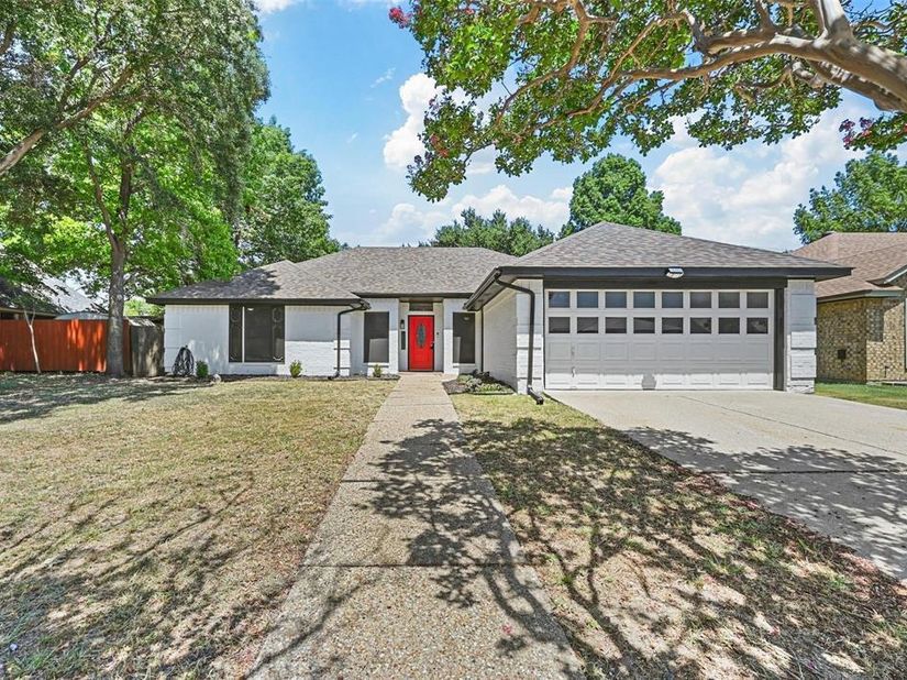 2530  Seven Hills Drive , Grand Prairie Texas 75052