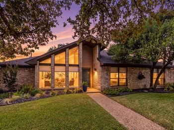 6803  Fernshaw Drive 