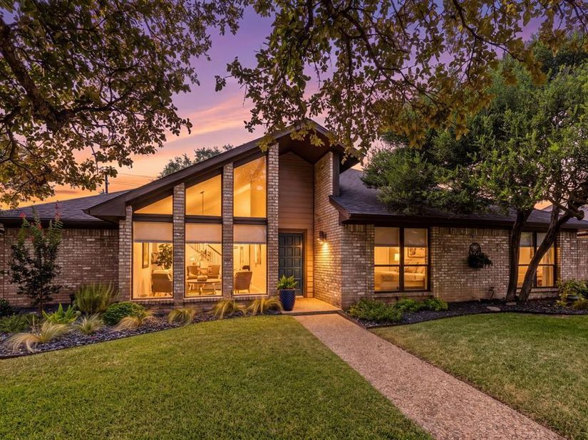 6803  Fernshaw Drive , Dallas Texas 75248