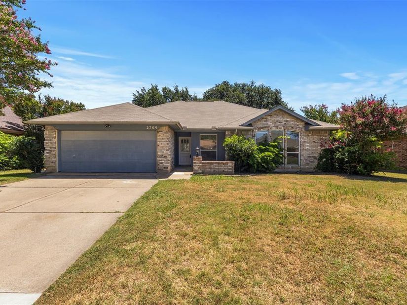 2709  Typhon Drive , Grand Prairie Texas 75052