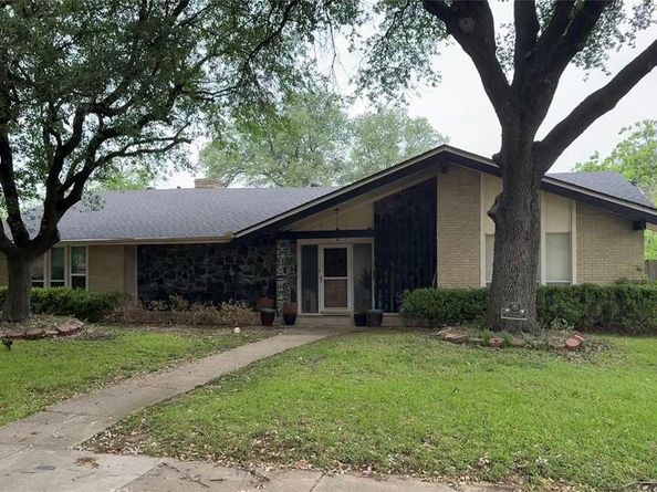 2137  Sea Island Drive , Dallas Texas 75232