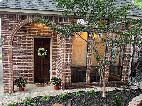 4900  Ridglea Hills Court , Fort Worth Texas 76116