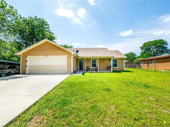 104  Richard Lane , Azle Texas 76020