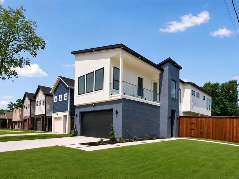 2633  Peabody Avenue , Dallas Texas 75215