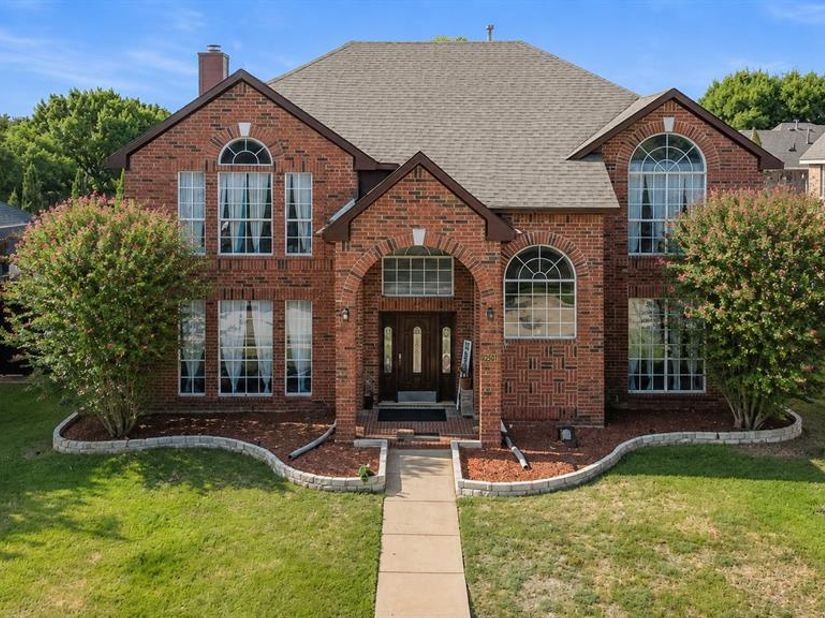 2504  Hackberry Place , Plano Texas 75025