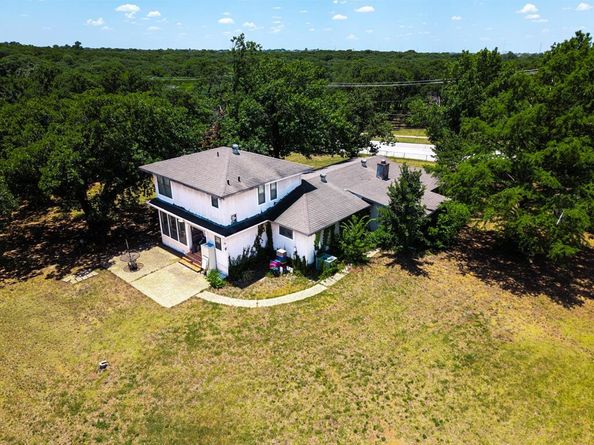 709  Cooks Lane , Fort Worth Texas 76120