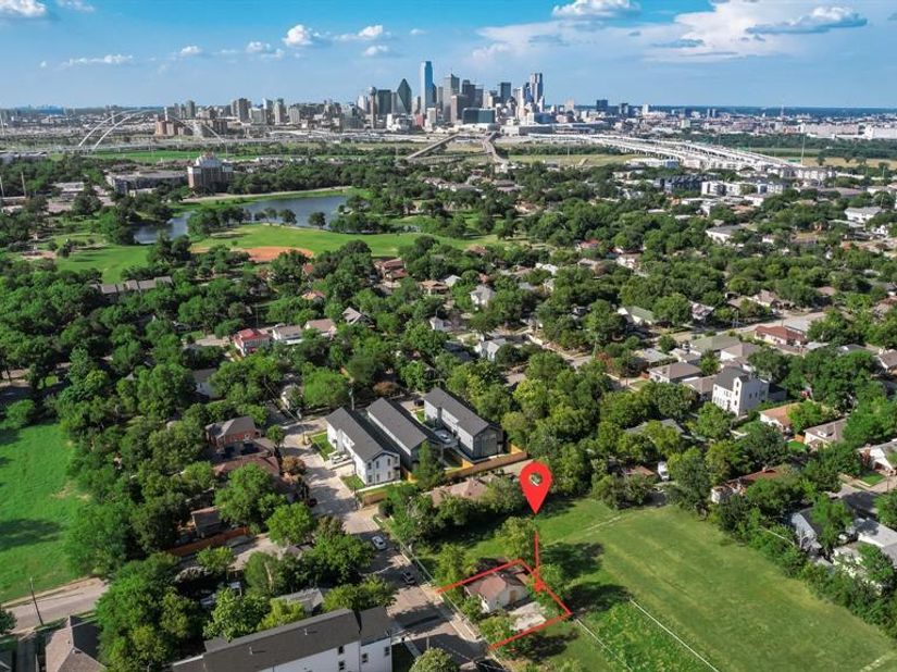 410 N Patton Avenue , Dallas Texas 75203