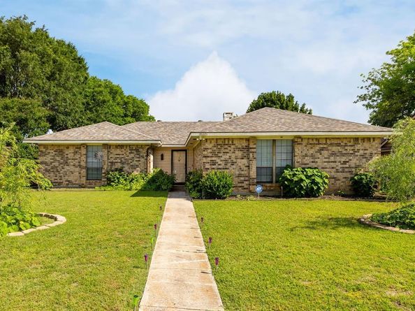 1865  Juniper Lane , Lewisville Texas 75077