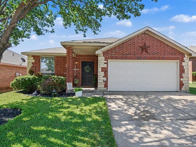 4932  Spur Ridge Court , Fort Worth Texas 76244