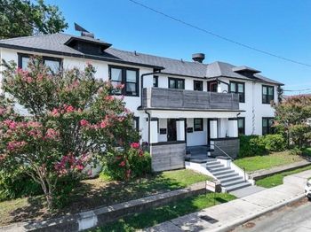 301 W Leuda Street 