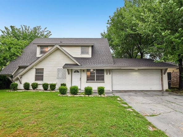 6324  Scotsdale Drive , Forest Hill Texas 76119