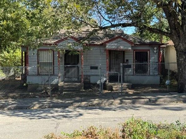 310  Lansing Street , Dallas Texas 75203