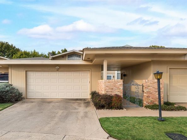 61  One Main Place , Benbrook Texas 76126