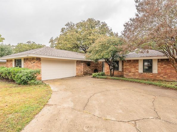 917  Bucknell Drive , Arlington Texas 76012