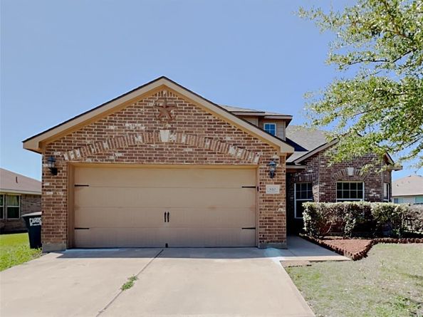810  Oak Hollow Lane , Anna Texas 75409